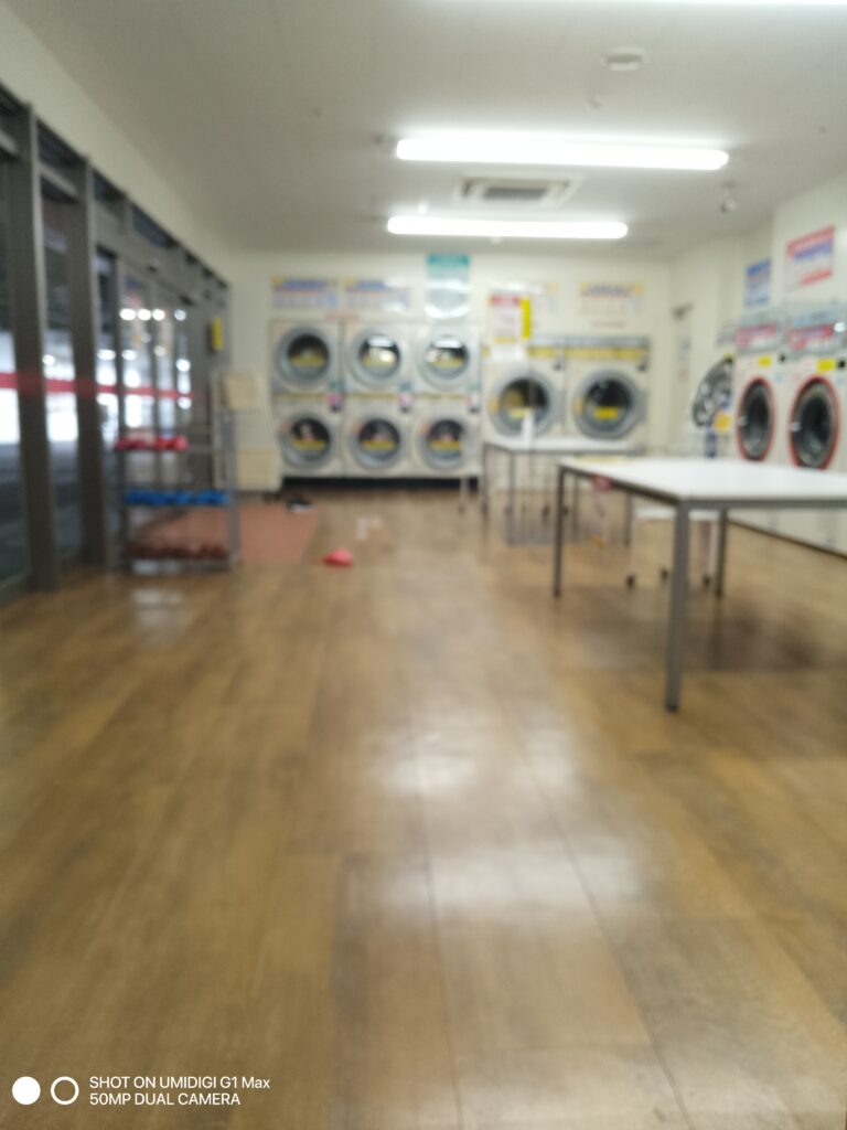 コインランドリー風景1
