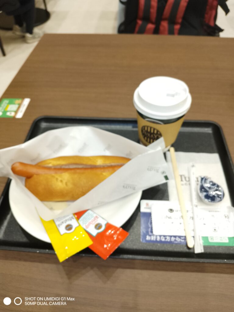 外来待ちの朝ごはん