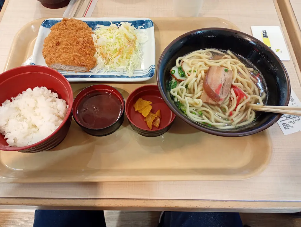 定食の写真1