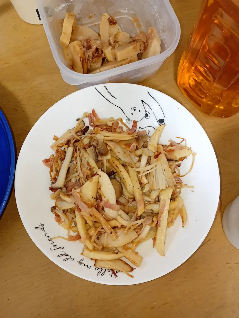 キノコの炒め物