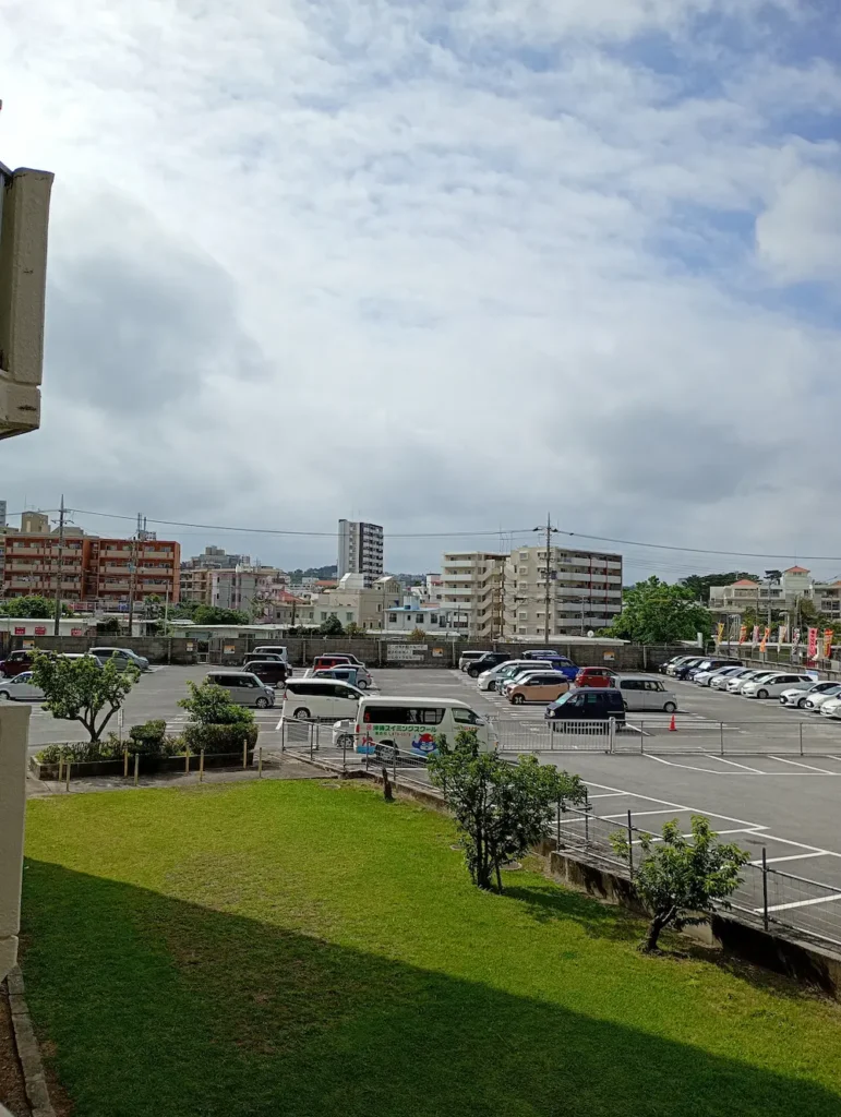 沖縄の曇り空1