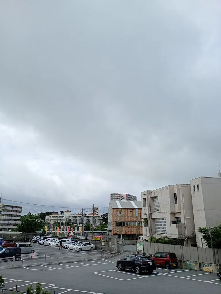 沖縄の朝の天気