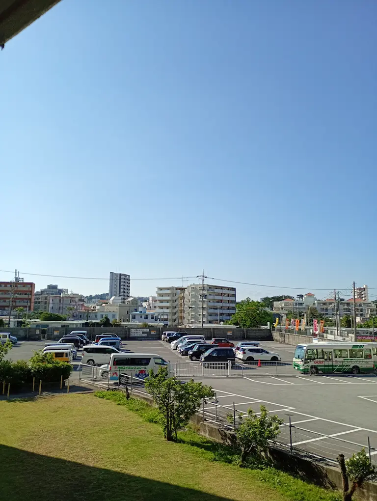 沖縄の快晴の空1