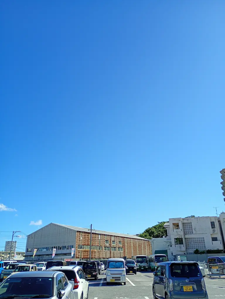 沖縄と浦添の空２