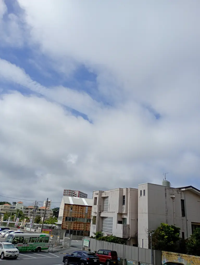 港川の朝2